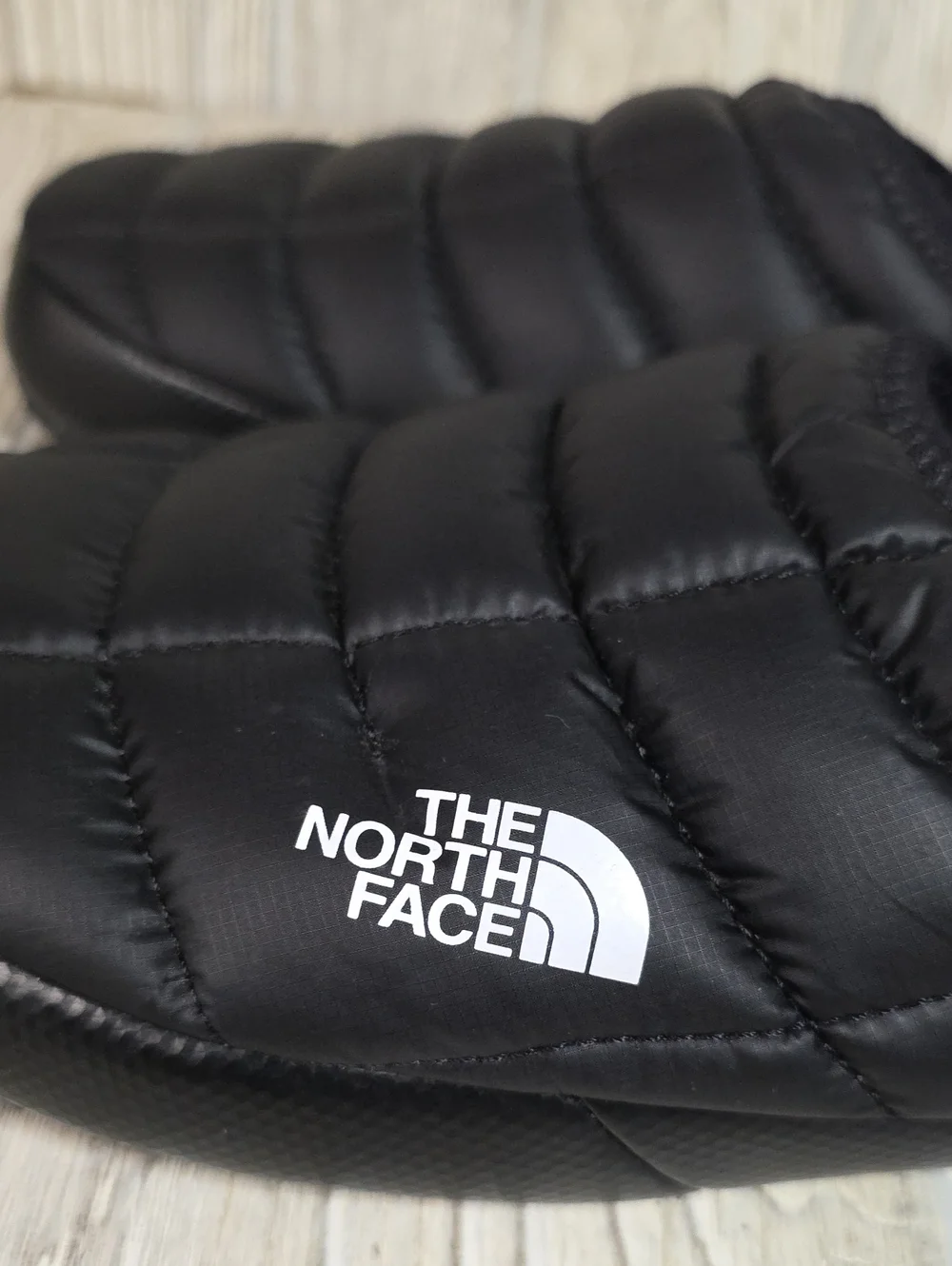 The North Face ThermoBall Traction Black Quilted Slip On Mules Mens Size 8